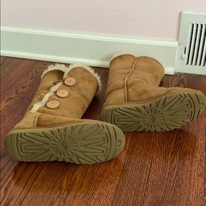Ugg Bailey Button Triple Boot